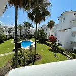 Naranjos Del Sol 아파트 마르베야