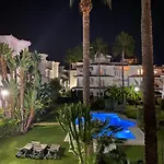 Naranjos Del Sol 아파트