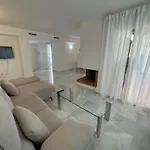 Naranjos Del Sol 아파트 *