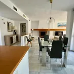 Naranjos Del Sol 아파트 *