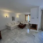 아파트 Naranjos Del Sol 마르베야